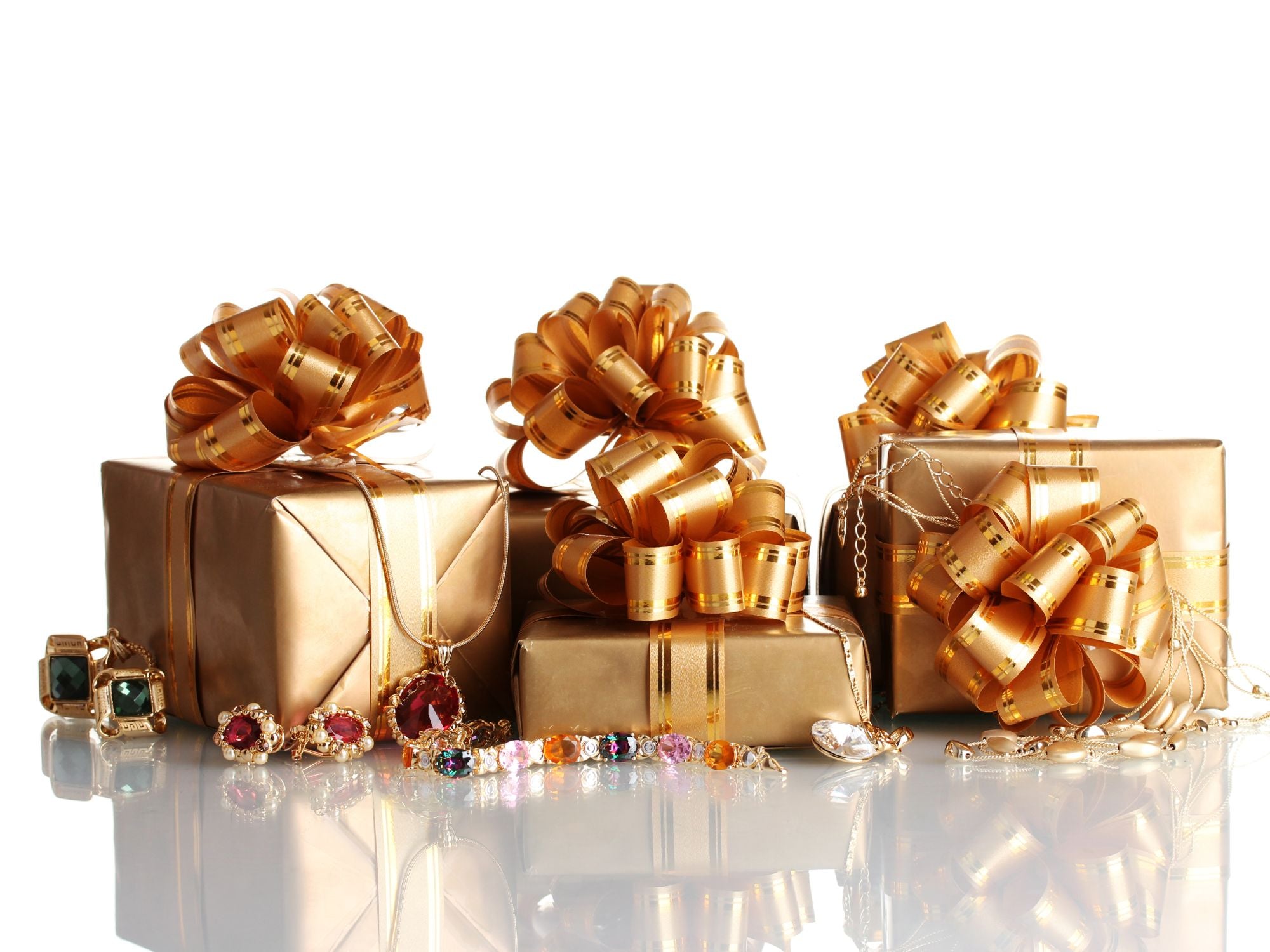 How to Choose the Perfect Holiday Jewelry Gift for a Loved One | Sheena Stone