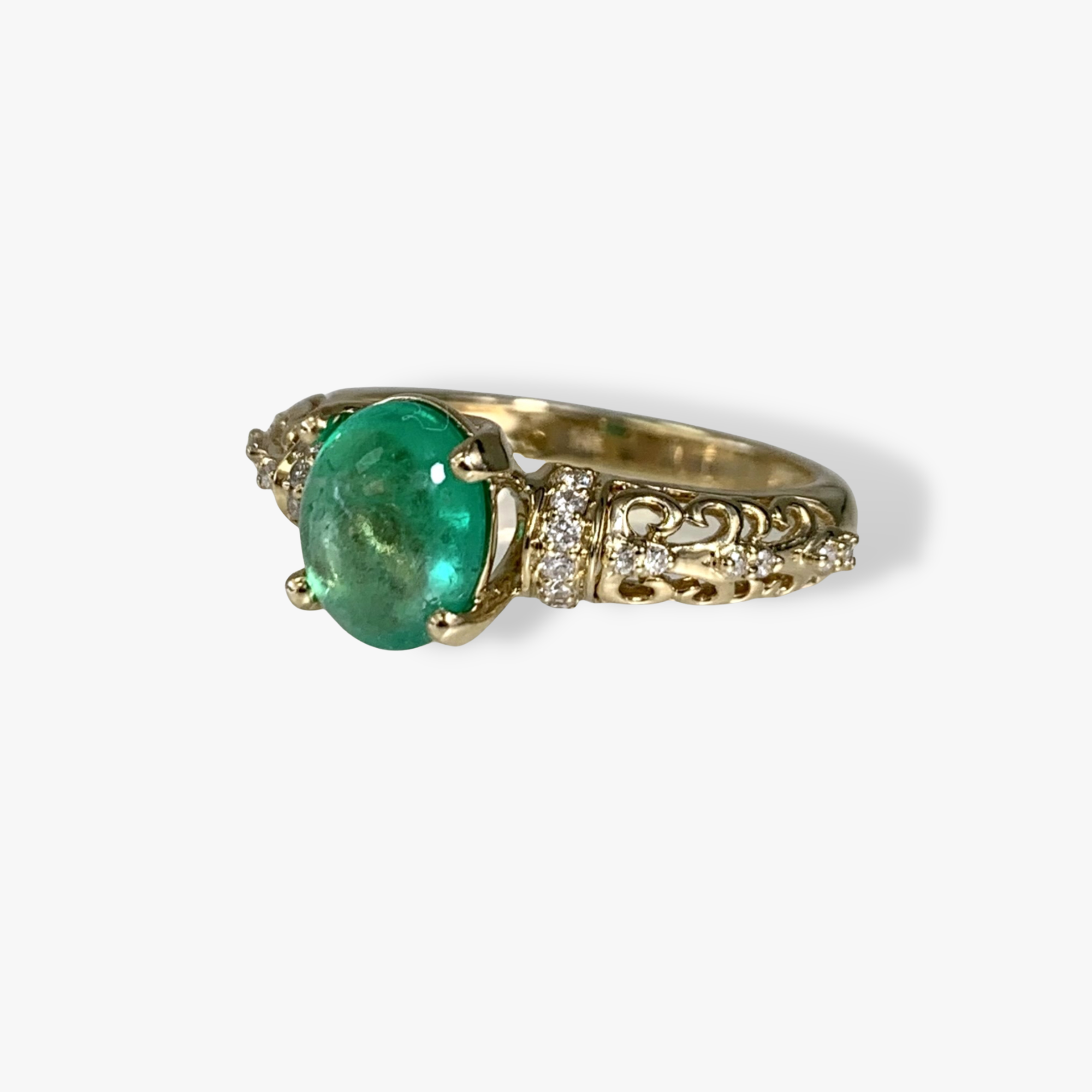 Cabochon cut emerald online