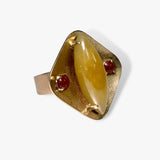 14k Yellow Gold Cabochon Cut Honey Jade and Ruby Vintage Ring Side View