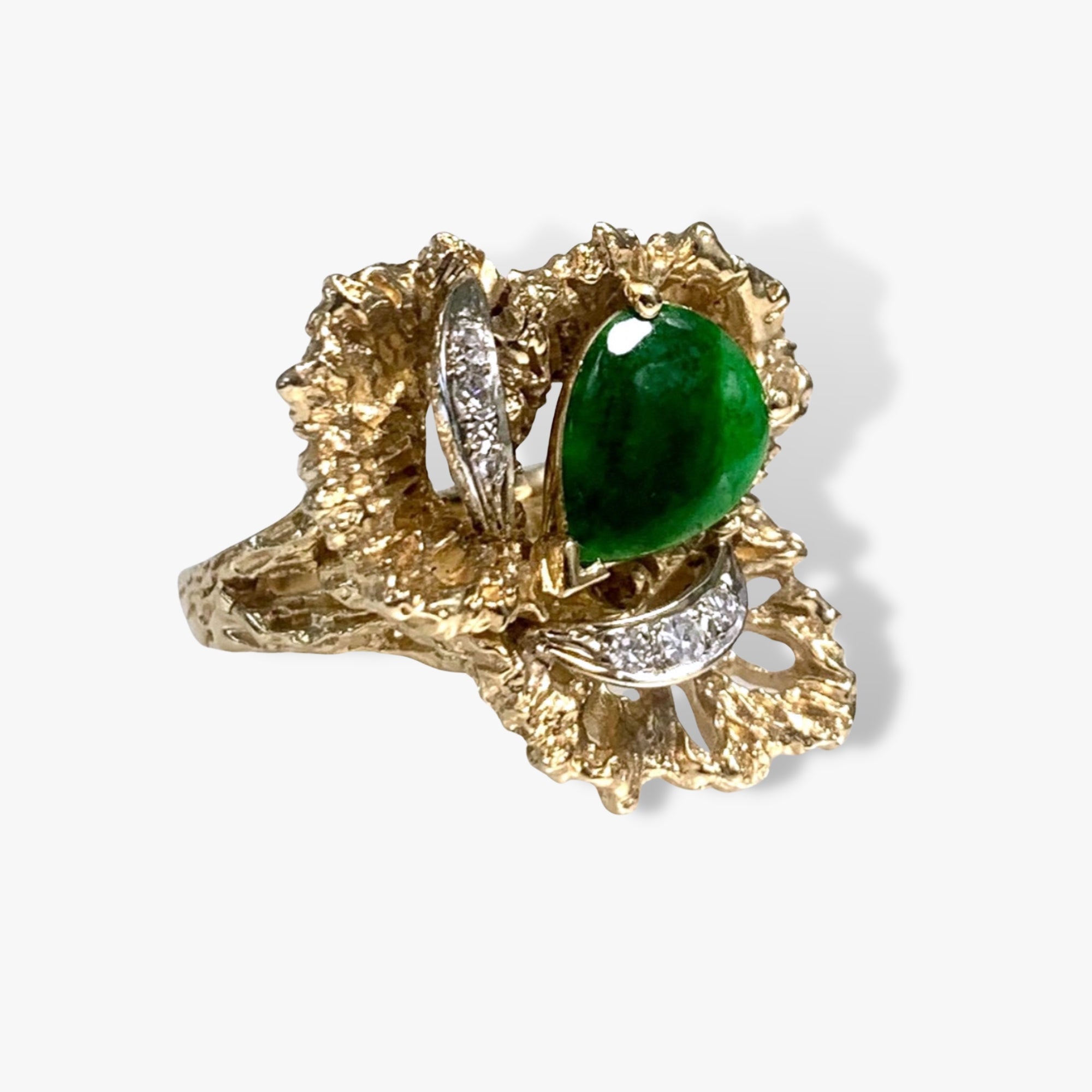 14k Yellow Gold Pear-Shaped Green Jadeite and Diamond Vintage Ring Side View