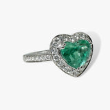 18k White Gold Heart-Shaped Emerald Diamond Halo Ring Side View