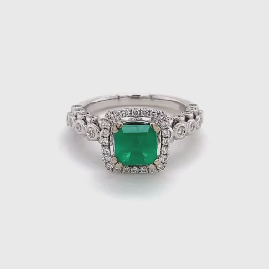 18k White Gold Square-Shaped Emerald and Diamond Ring