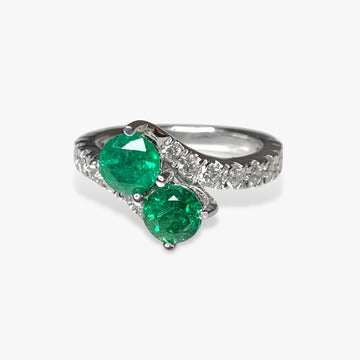 14k White Gold Round Emerald and Diamond Toi et Moi Ring