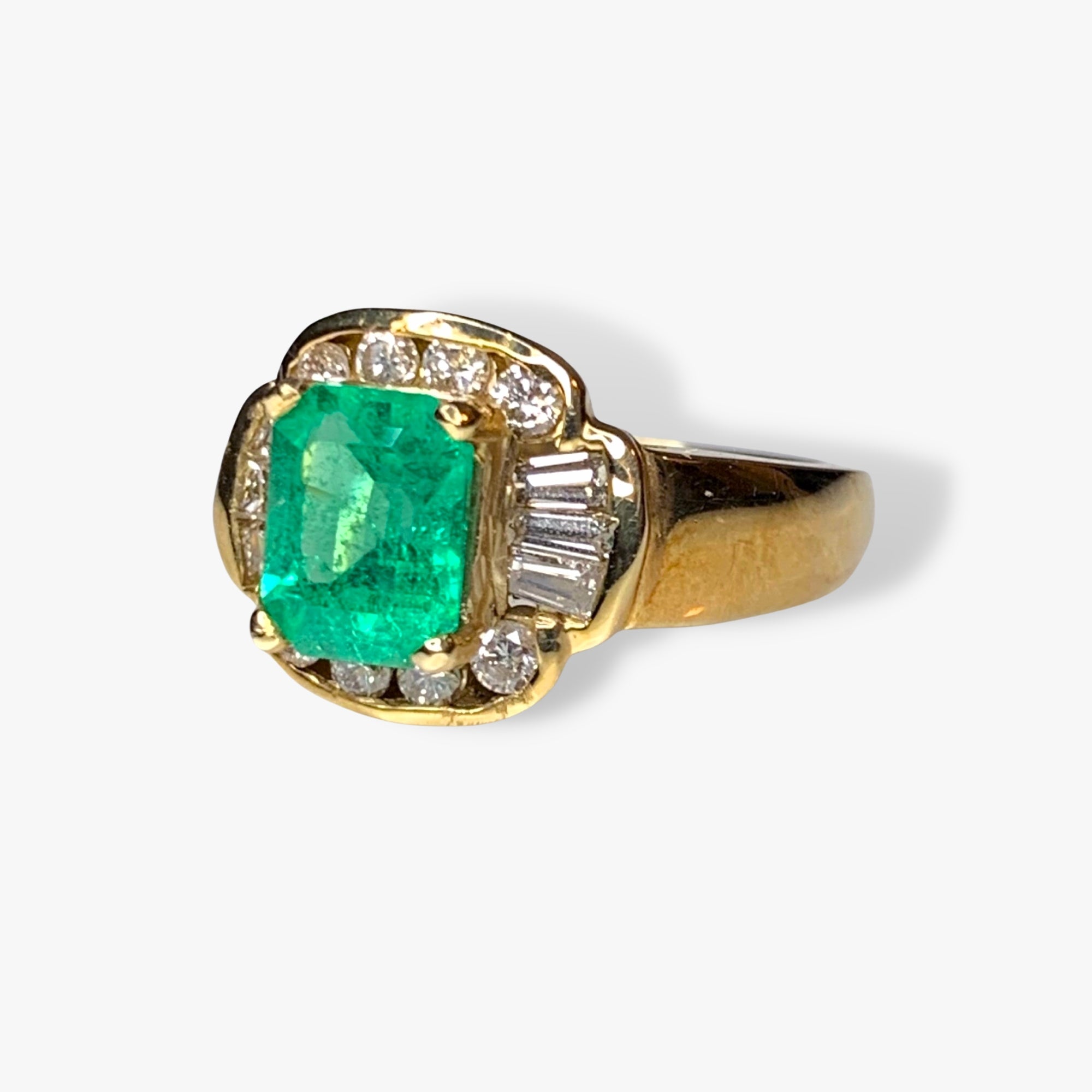 14k Yellow Gold Colombian Emerald and Diamond Vintage Ring Side View