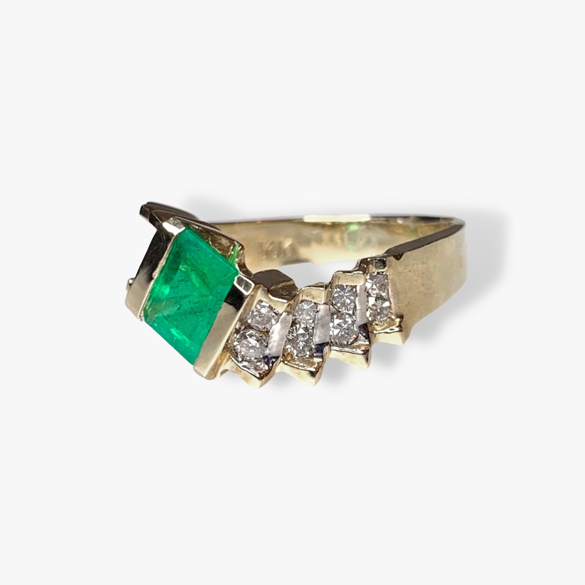 14k Yellow Gold Emerald and Round Diamond Step-Down Vintage Ring Side View